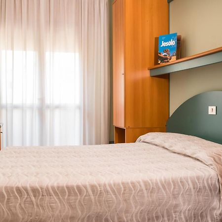 Albergo Ridente ليدو دي يسولو المظهر الخارجي الصورة