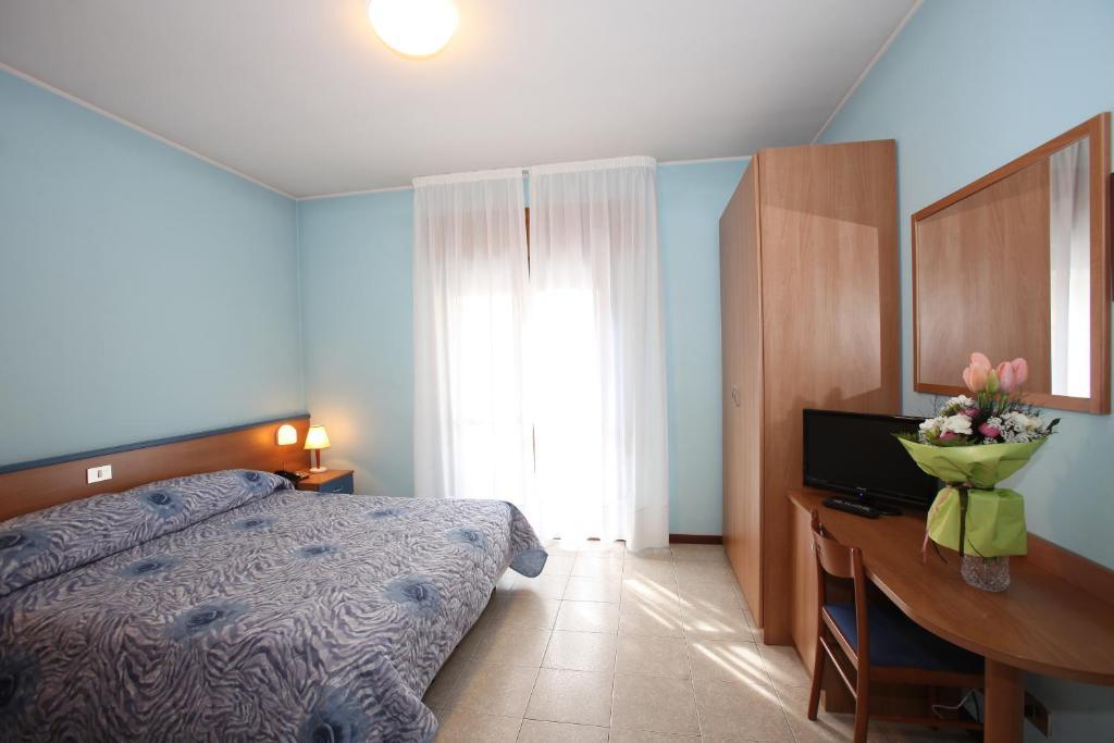 Albergo Ridente ليدو دي يسولو المظهر الخارجي الصورة