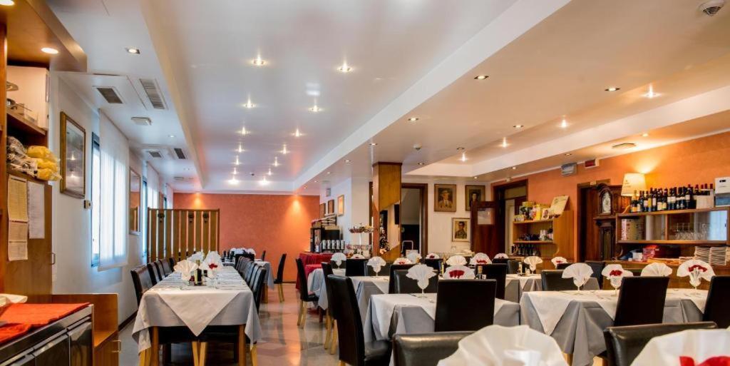 Albergo Ridente ليدو دي يسولو المظهر الخارجي الصورة