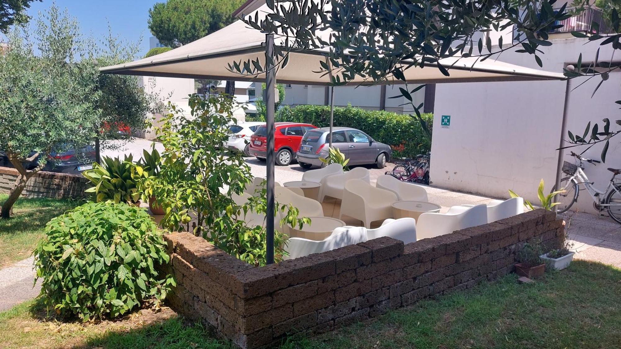 Albergo Ridente ليدو دي يسولو المظهر الخارجي الصورة