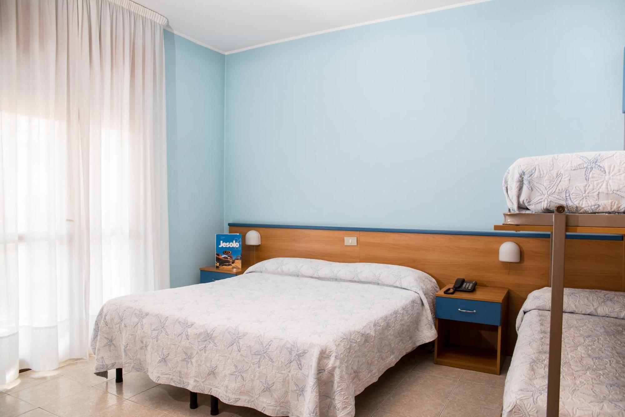 Albergo Ridente ليدو دي يسولو المظهر الخارجي الصورة