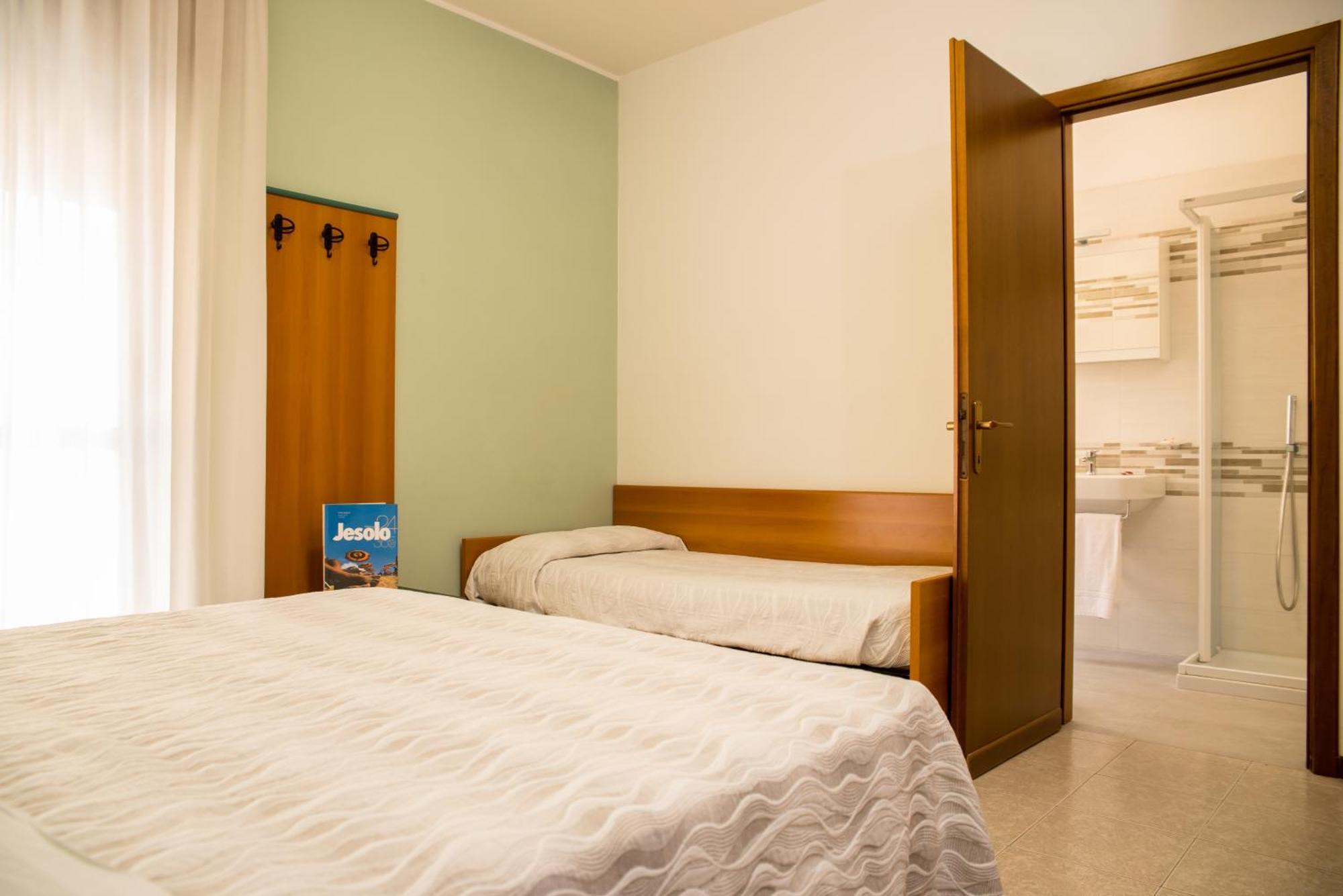 Albergo Ridente ليدو دي يسولو المظهر الخارجي الصورة