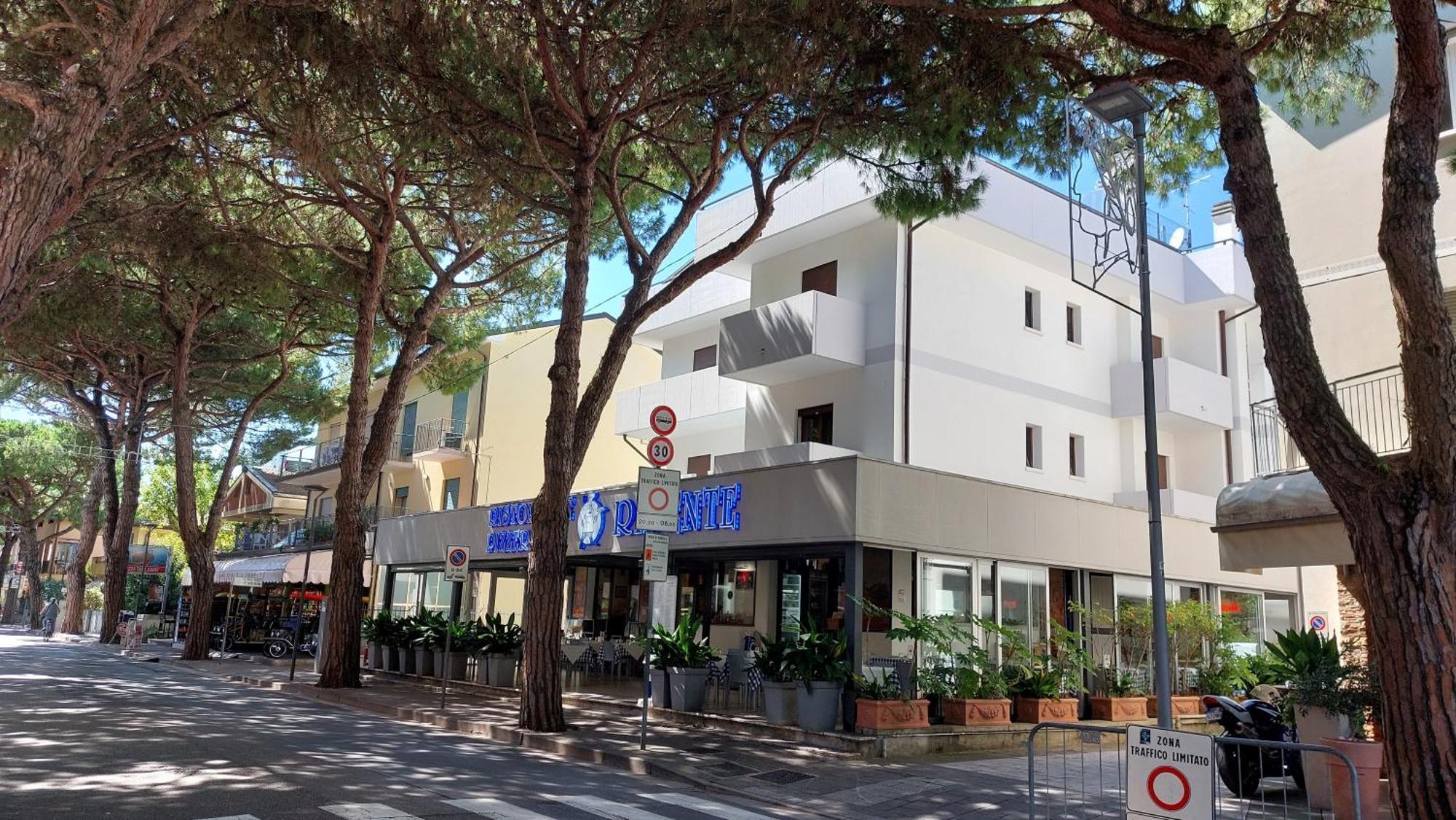 Albergo Ridente ليدو دي يسولو المظهر الخارجي الصورة